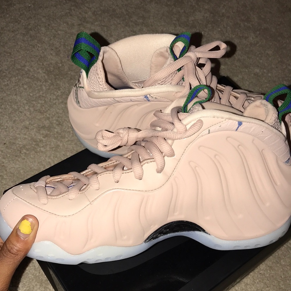 Women Air Foamposite One